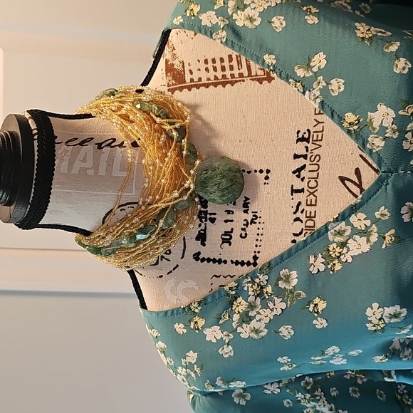 Rabbit Rose Floral Puff Sleeve Blouse, Smocked Waist, V-Neck, Women's Size Large - Picture 3 of 11